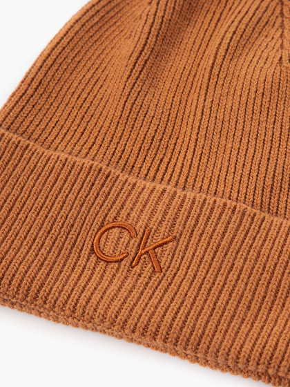 CALVIN KLEIN Sieviešu cepure ar vilnu un kašmiru, CK EMBROIDERY FINE RIB BEANIE